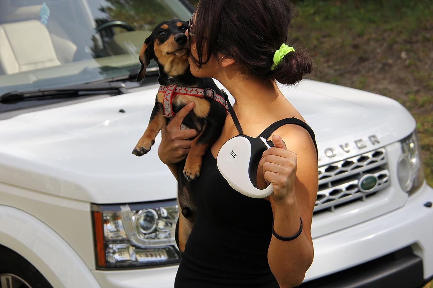 TUG 360° Tangle-Free Retractable Dog Leash | 16 ft Strong Nylon Tape | One-Handed Brake, Pause, Lock (Medium, White)